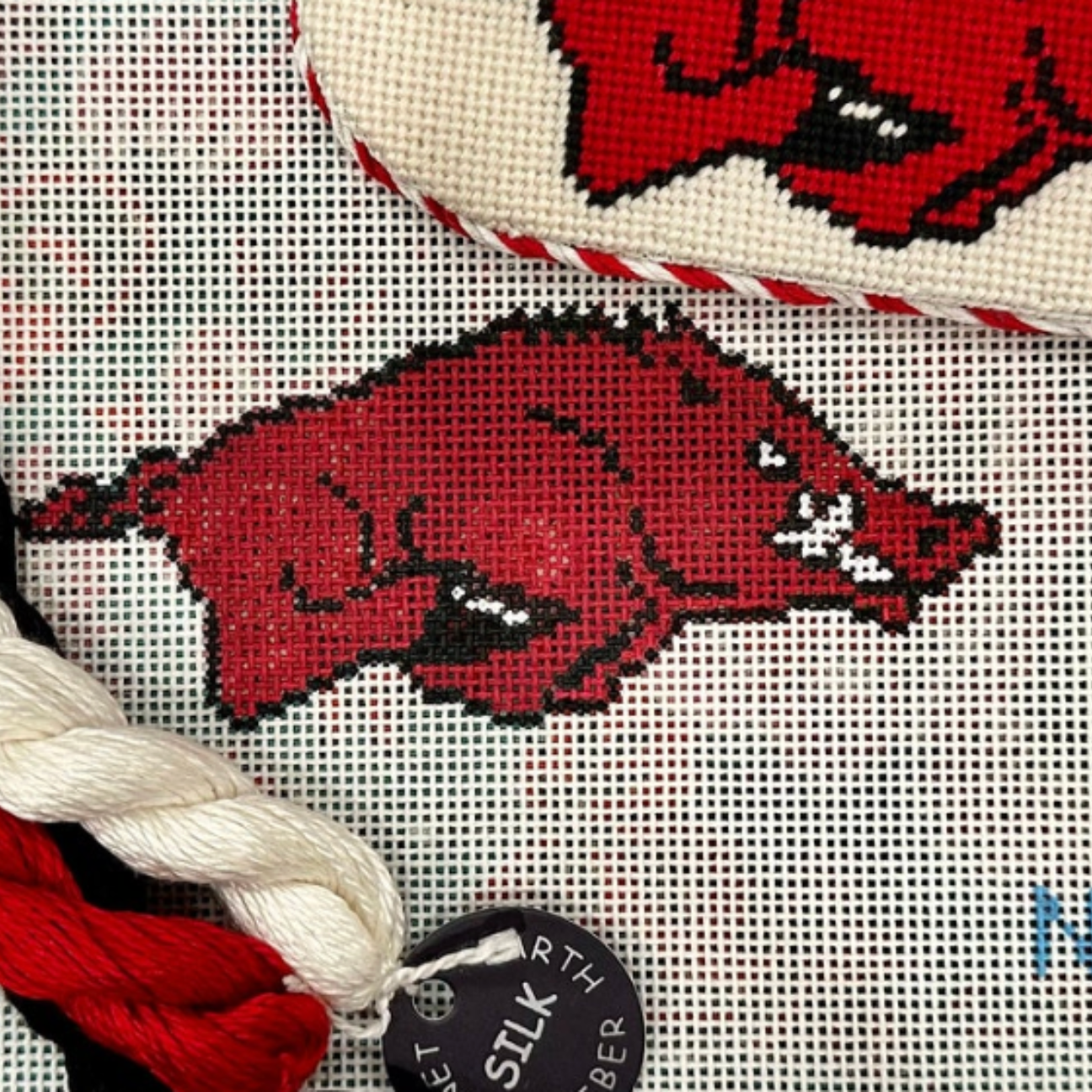 Side Facing Razorback 13-Fancy Stitch